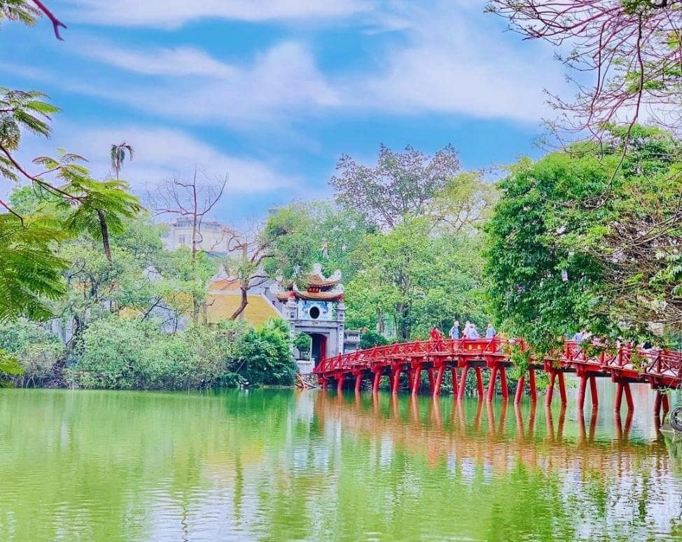 http://HANOI%20–%20HẠ%20LONG%20-%20HUE%20–%20HOI%20AN%20–%20HO%20CHI%20MINH%20–%20PHAN%20THIET%20(08%20days%20–%2007%20nights)