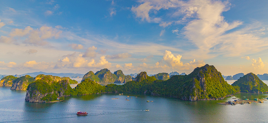 American magazine honors Bai Tu Long Bay as a ‘wonder of Southeast Asia’